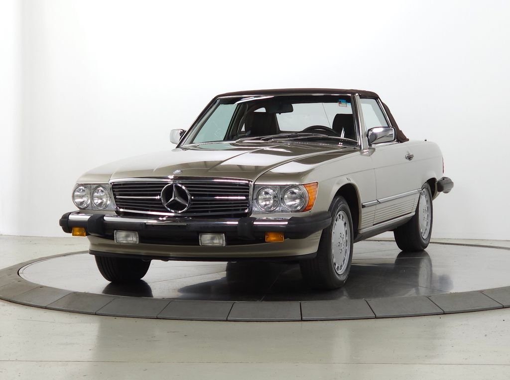 Used 1987 Gold Mercedes-Benz 560 SL image 2