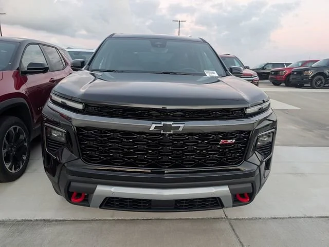 New 2026 Mosaic Black Metallic Chevrolet Z71 image 2
