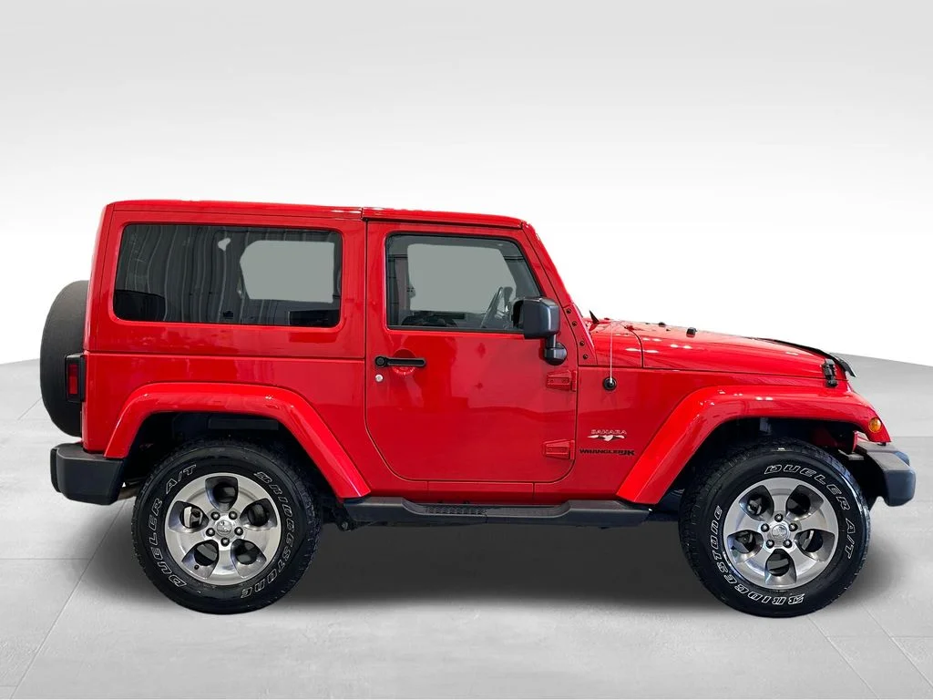 Used 2018 Red Jeep Sahara image 15