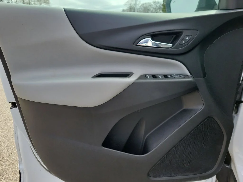 Used 2022 White Chevrolet LT image 15