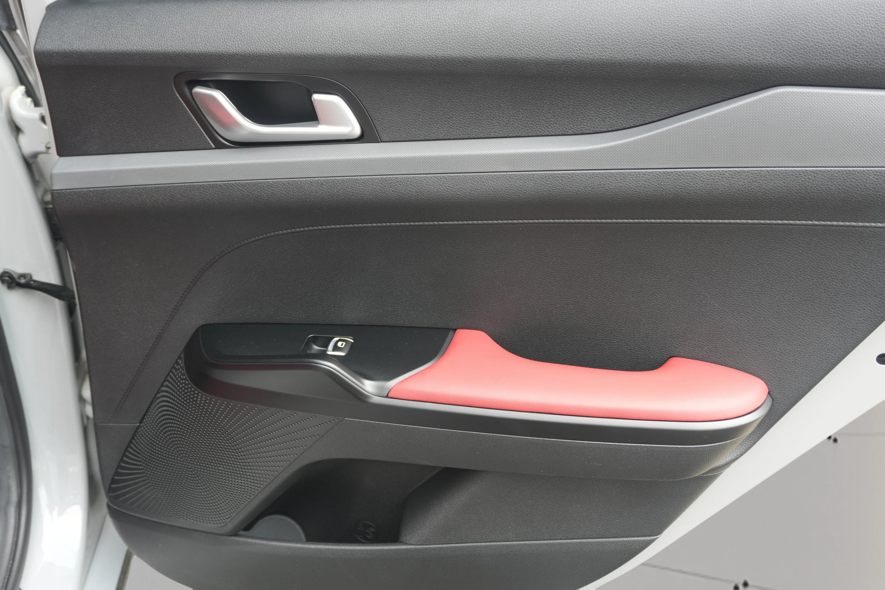 Used 2023 Wolf Gray Kia GT-Line image 21