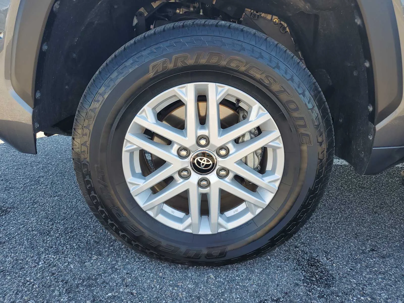 Used 2025  Toyota SR image 14
