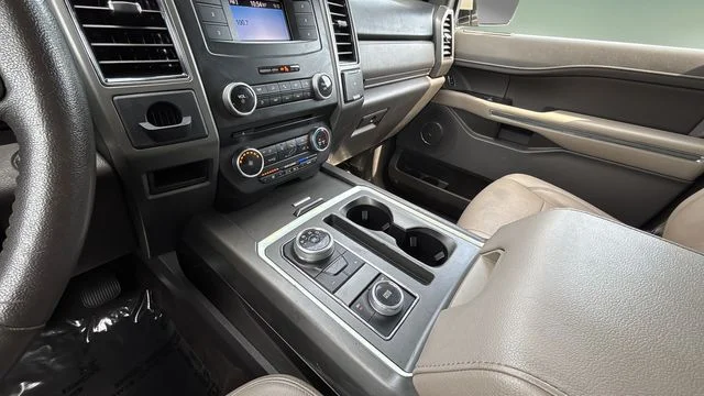 Used 2018 Gold Ford XLT image 14