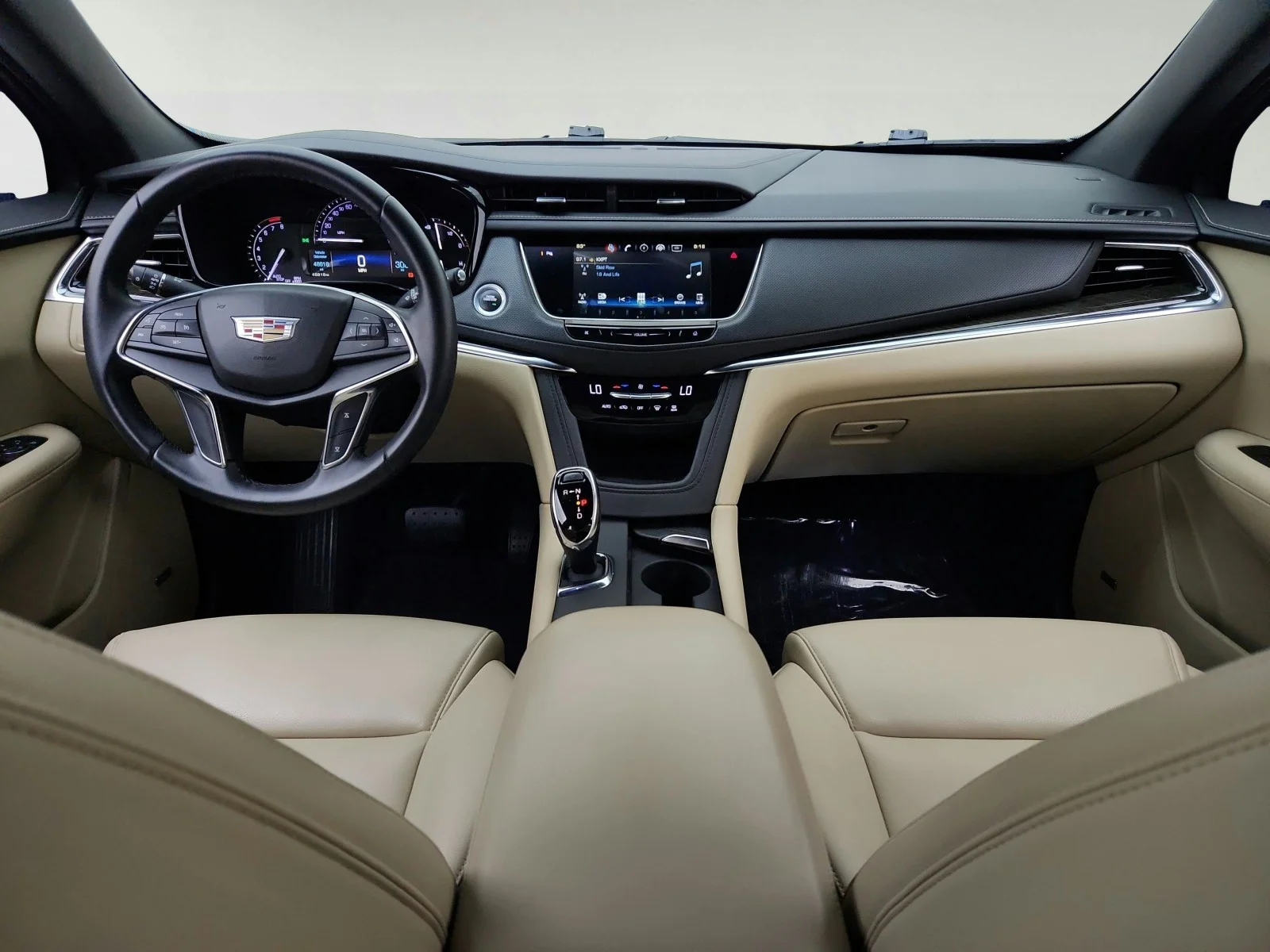 Used 2019 DARK MOCHA Cadillac FWD image 23