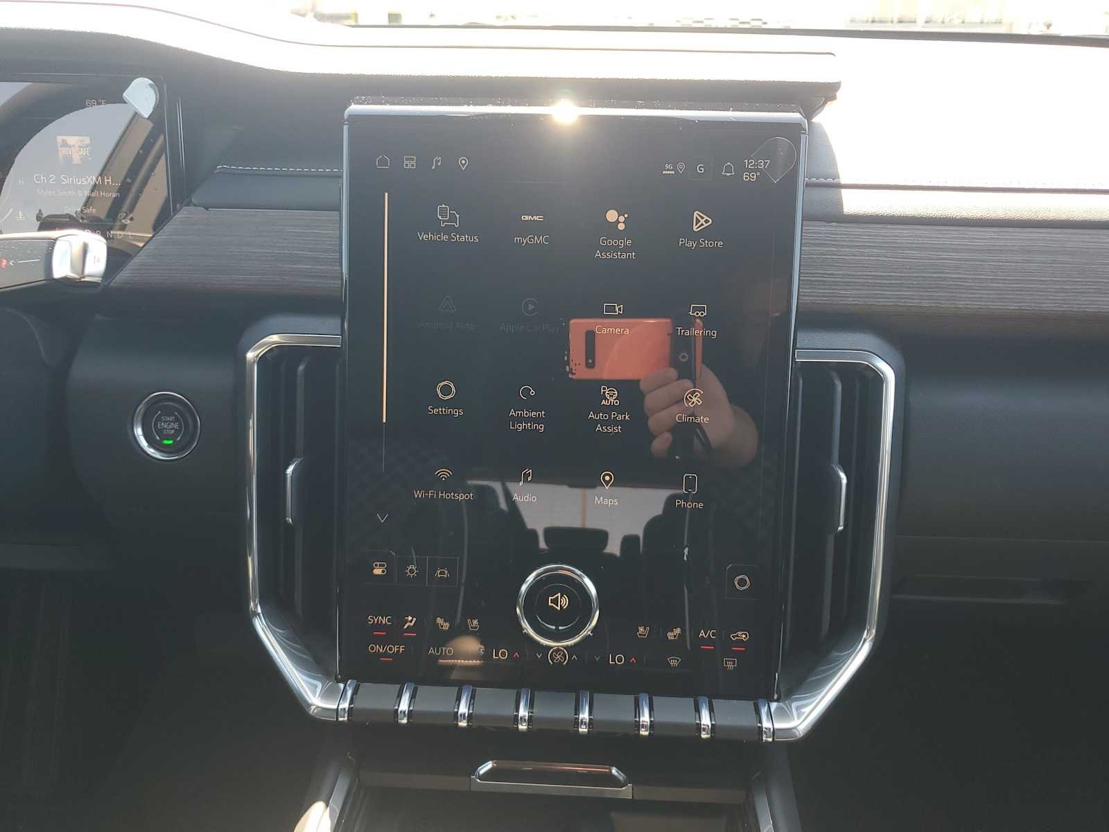 2026 GMC Acadia Denali - Photo 12