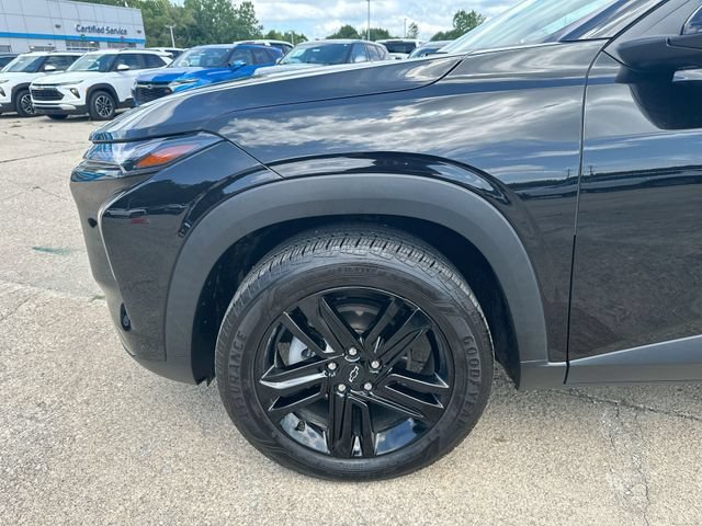 Used 2024 Mosaic Black Metallic Chevrolet ACTIV image 35