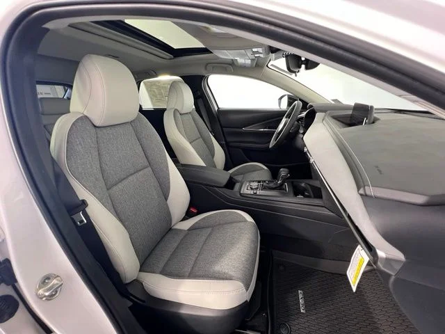New 2026 Snowflake White Pearl Mazda 2.5 S Aire Edition image 38
