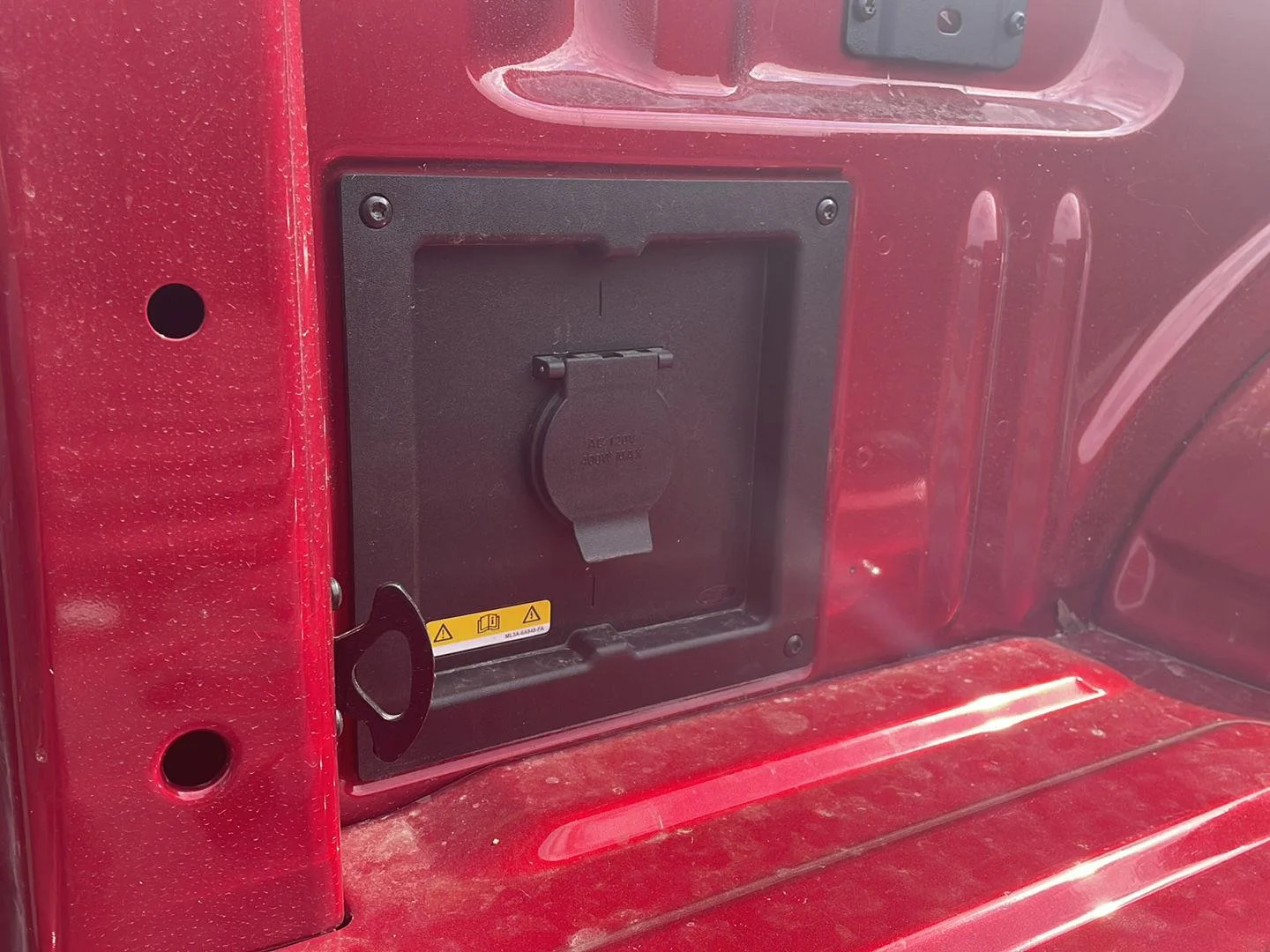 New 2026 Ruby Red Metallic Tinted Clearcoat Ford XLT image 7