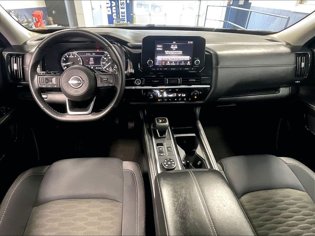 Used 2023 Gray Nissan SV image 22