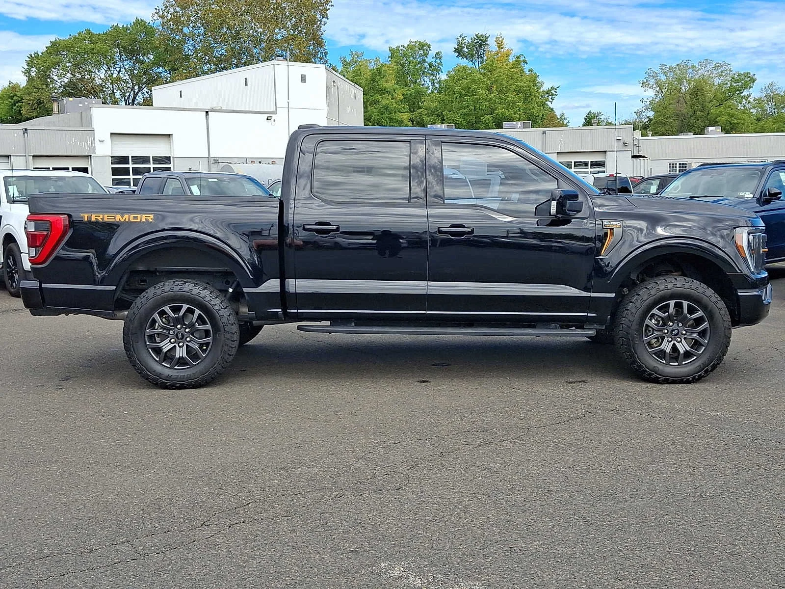 Used 2023 Agate Black Metallic Ford Tremor image 7
