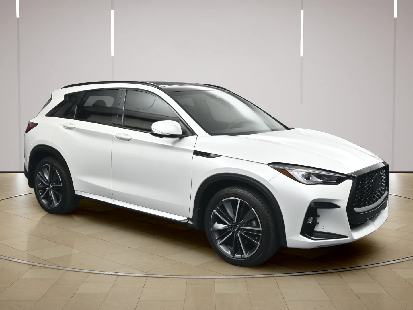 Used 2024 Radiant White INFINITI SPORT image 1