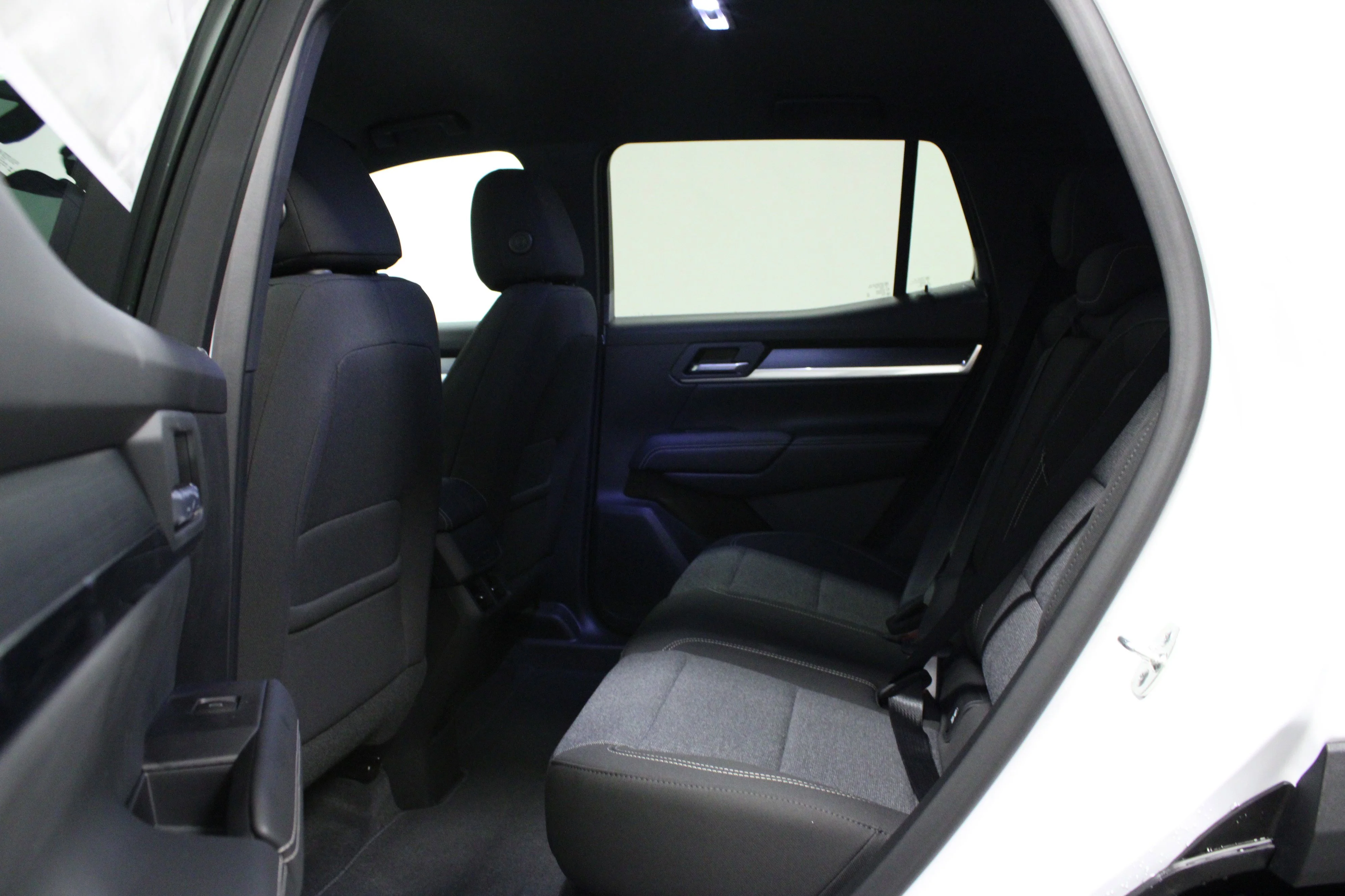 New 2026 Summit White GMC Elevation image 12
