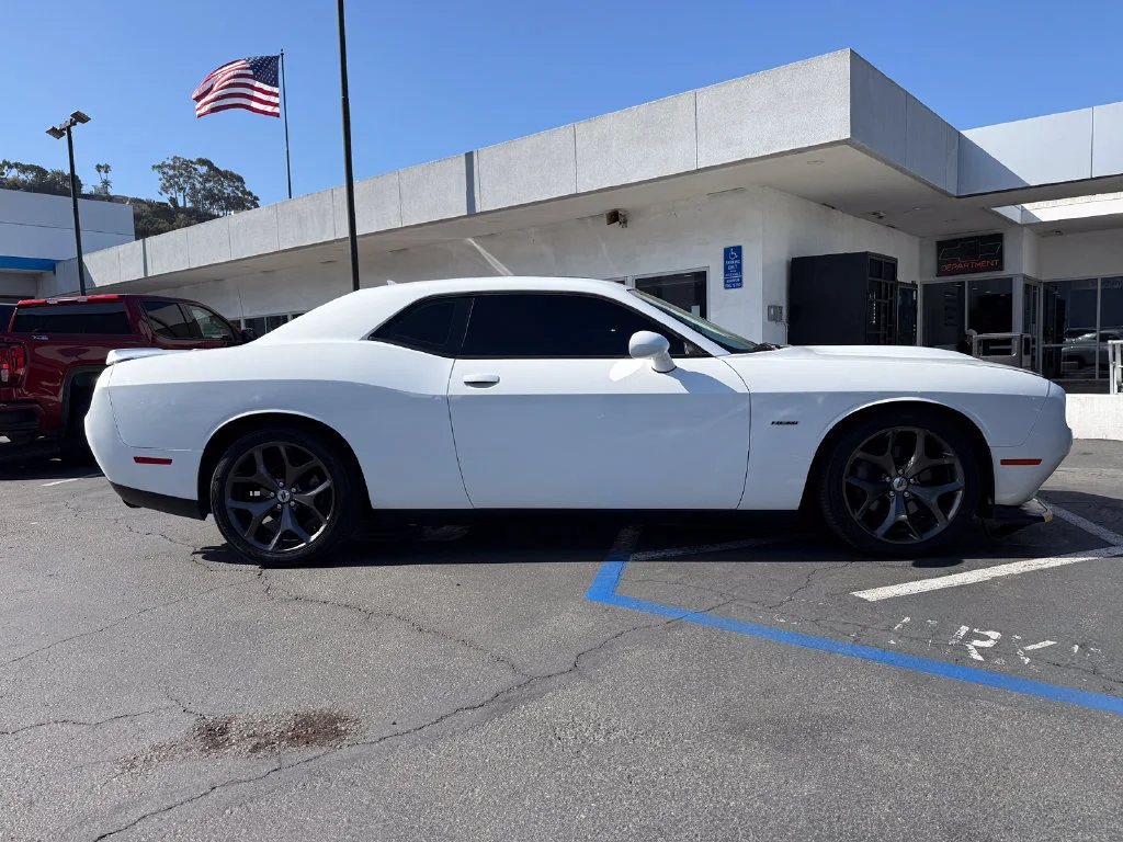 Used 2019  Dodge R/T image 6