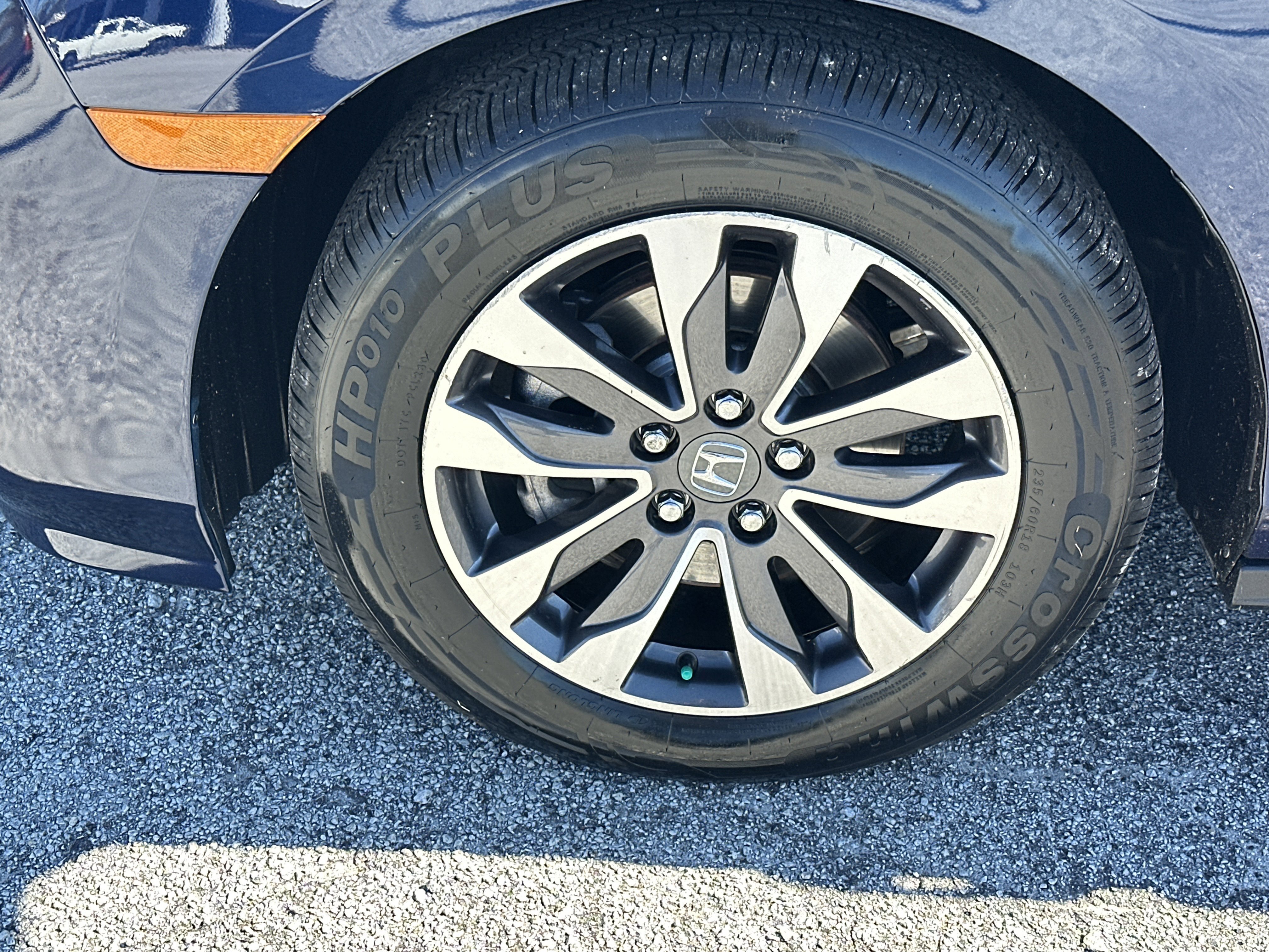 2024 Honda Odyssey EX-L - Photo 12