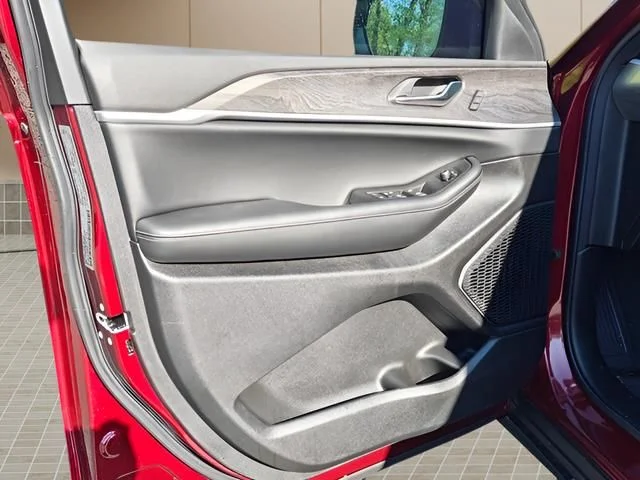 2025 Jeep Grand Cherokee L Limited - Photo 17