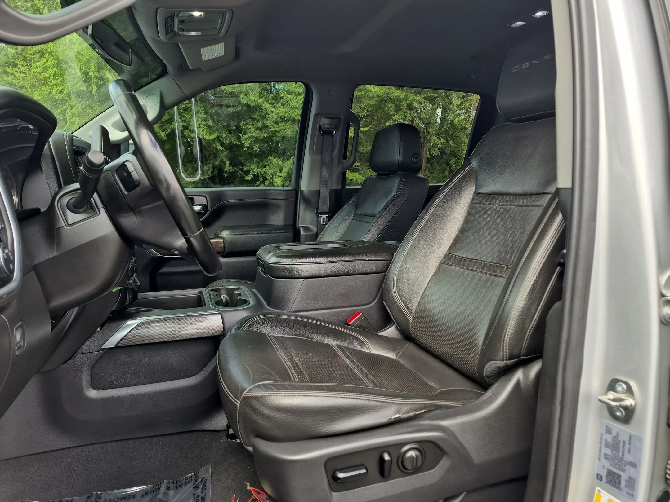 Used 2023 Silver Ice Metallic Chevrolet LT image 23