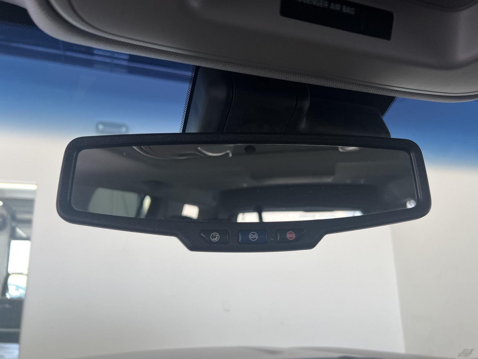 2020 GMC Yukon Denali - Photo 24