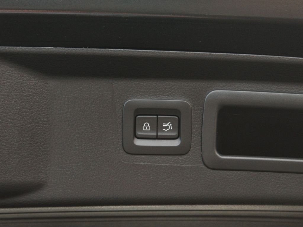 Certified Used 2026 Bet Black Mica Mazda Premium image 29