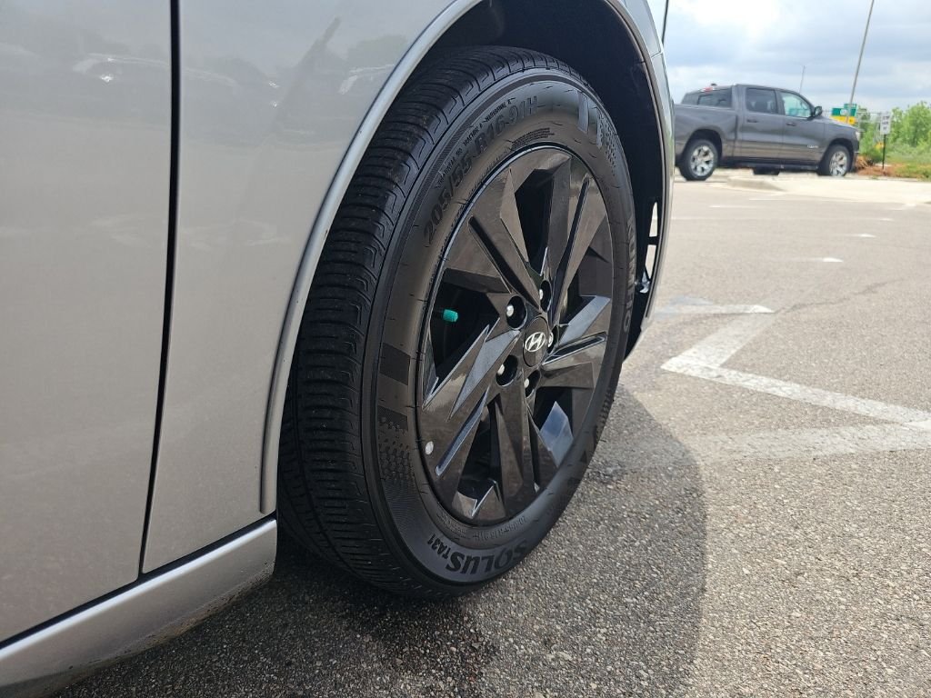 Certified Used 2023 Silver Hyundai SEL image 33