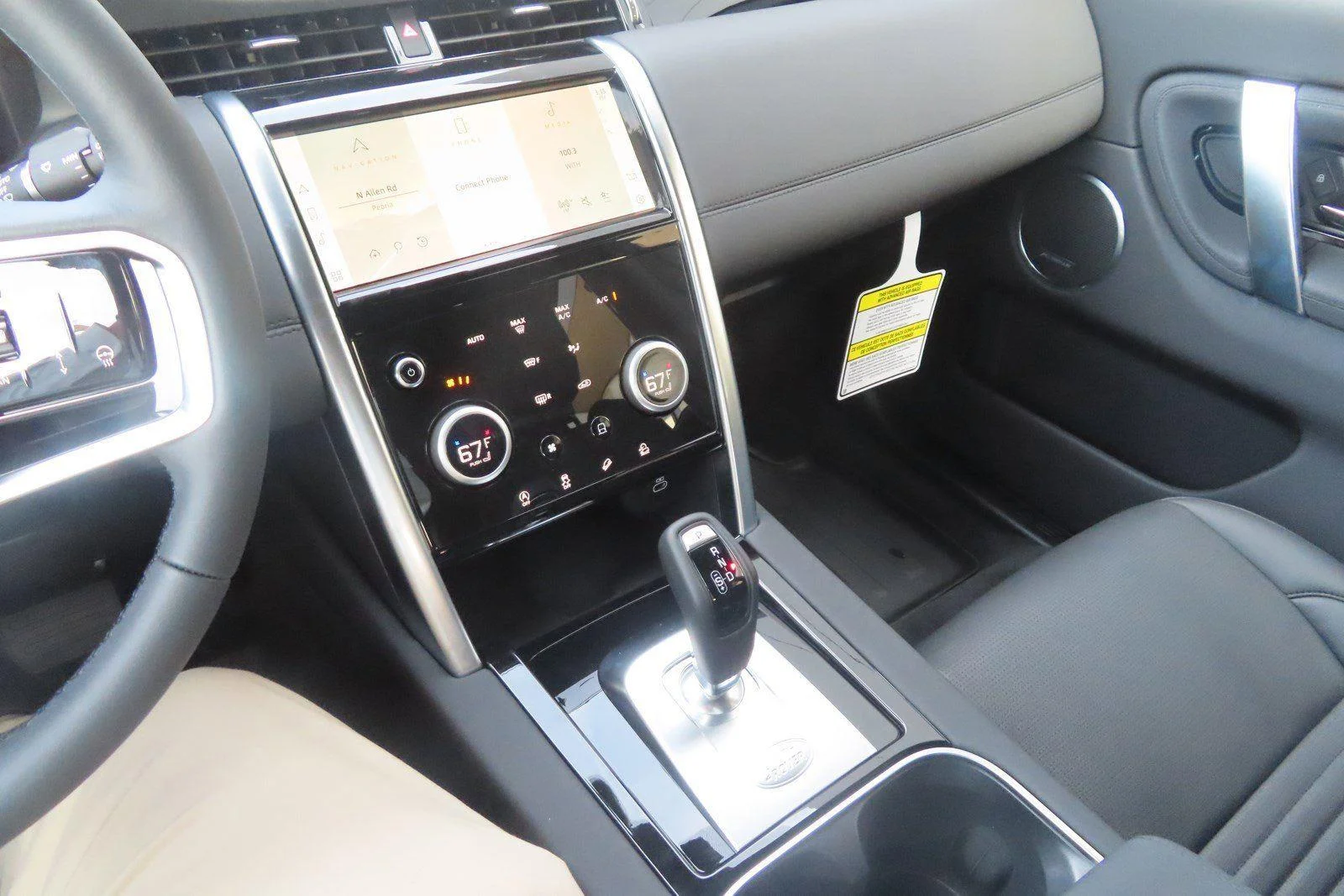 Used 2023 Eiger Grey Metallic Land Rover SE image 18