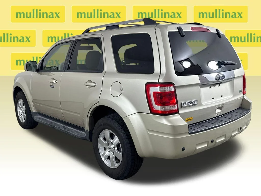 Used 2011 Gold Ford Limited image 12