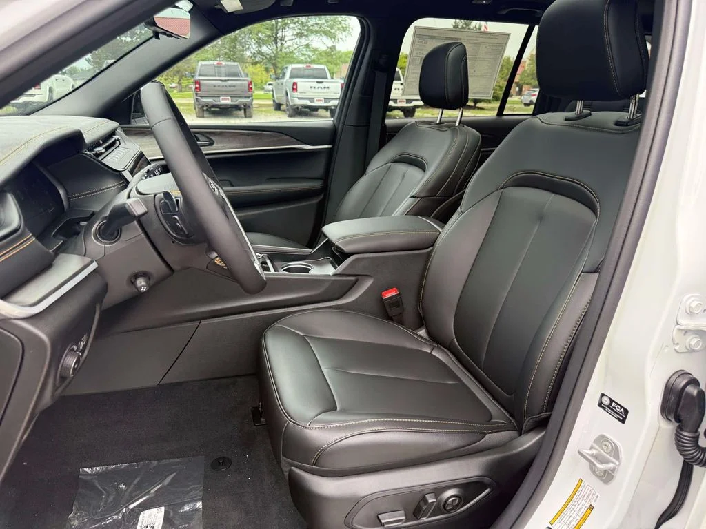 New 2026 Bright White Clearcoat Jeep Limited image 17