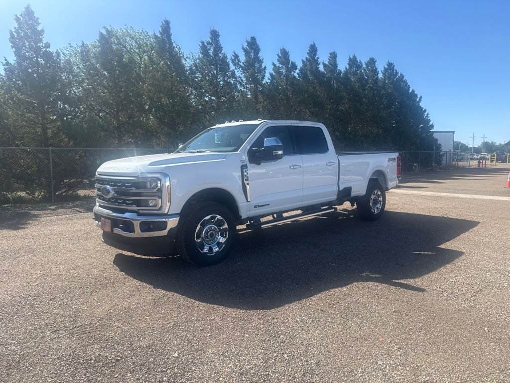 New 2026 Oxford White Ford Lariat image 2