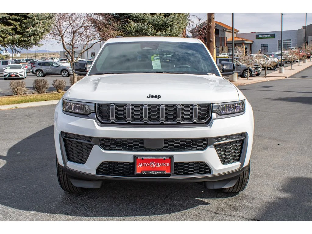 New 2026 Bright White Clearcoat Jeep Laredo Altitude image 3