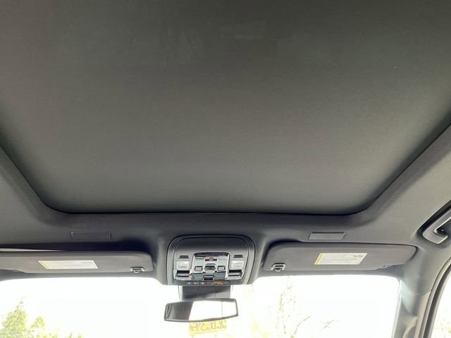 2026 GMC Yukon AT4 - Photo 17