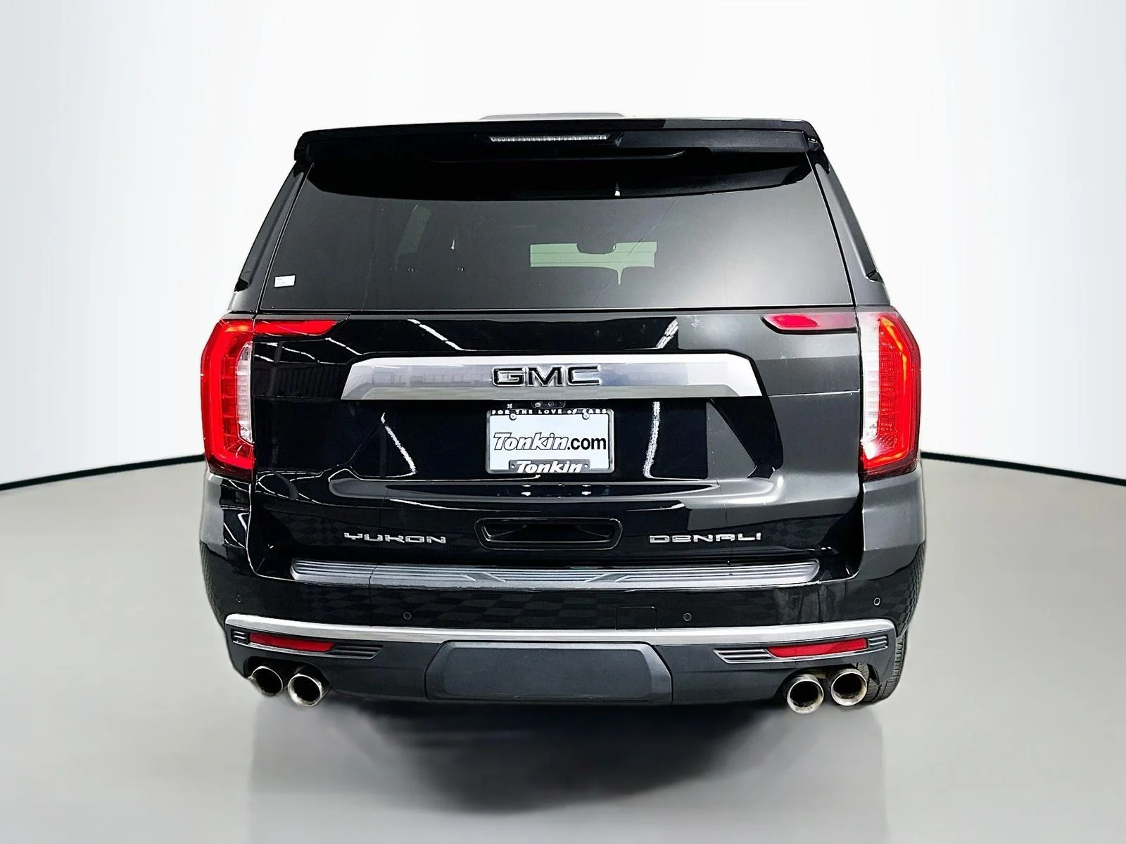 Used 2024 Onyx Black GMC Denali image 6