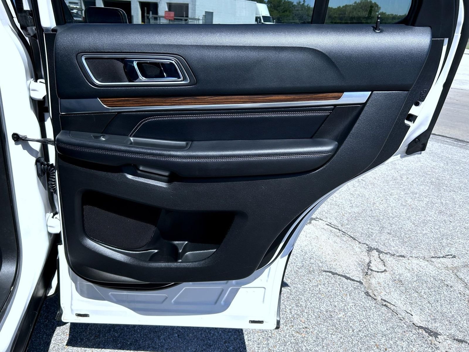 Used 2016 White Ford Limited image 18