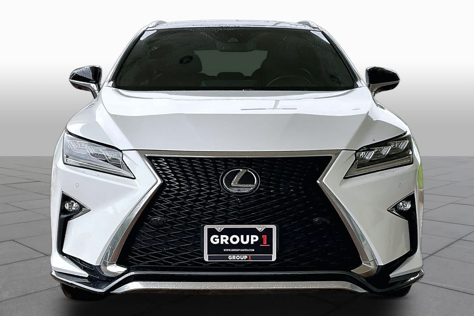 Used 2018 Ultra White Lexus  image 4