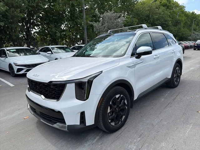 2025 Kia Sorento S AT's photo