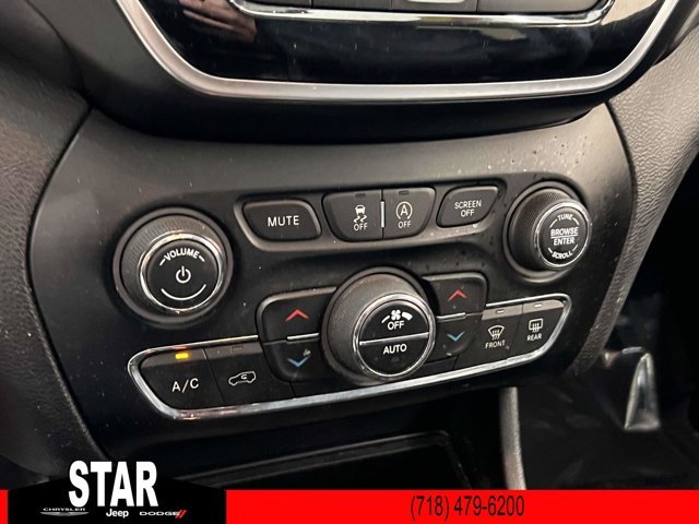 Used 2019 Granite Crystal Metallic Clearcoat Jeep Limited image 31
