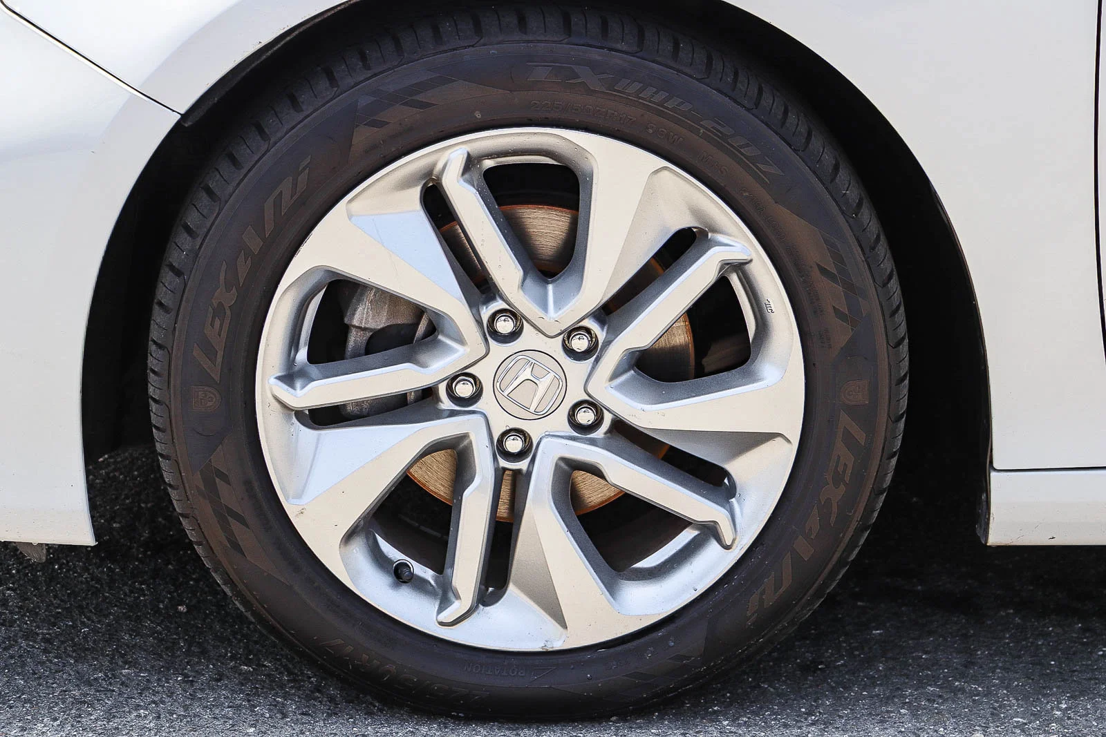 Used 2020 Platinum White Pearl Honda LX image 13
