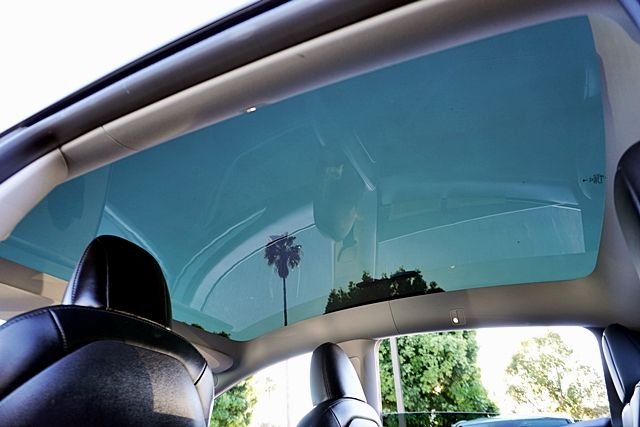 Used 2023  Tesla Long Range image 18