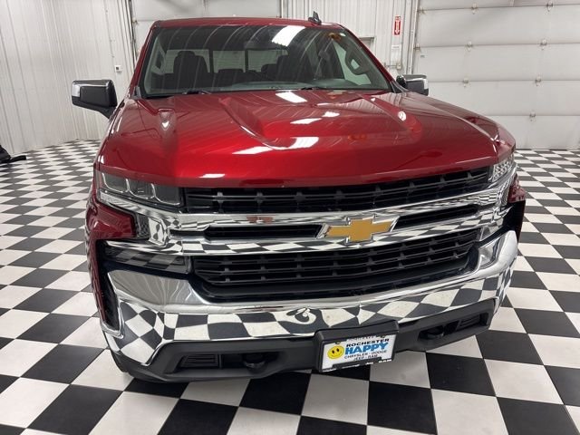 Used 2021 Chevrolet Silverado 1500 LT with VIN 1GCUYDED2MZ141523 for sale in Rochester, Minnesota
