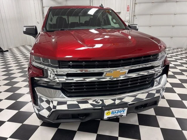 Used 2021 Chevrolet Silverado 1500 LT with VIN 1GCUYDED2MZ141523 for sale in Rochester, Minnesota