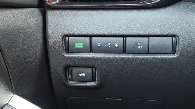 Used 2025 Gun Metallic Nissan SR image 16