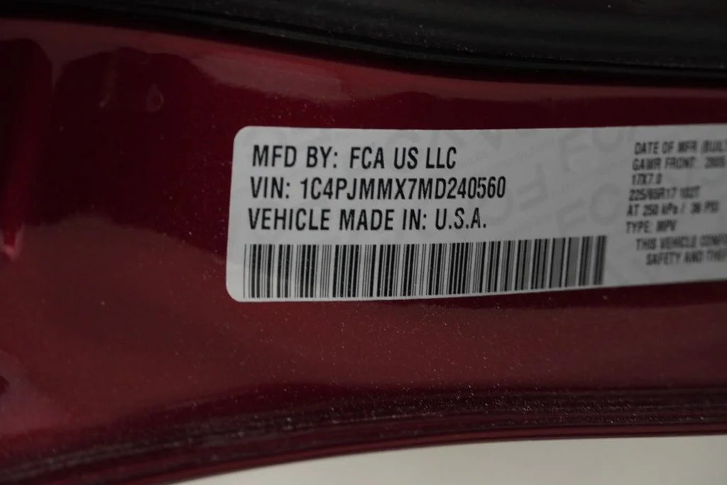Used 2021 Red Jeep Latitude Lux image 53