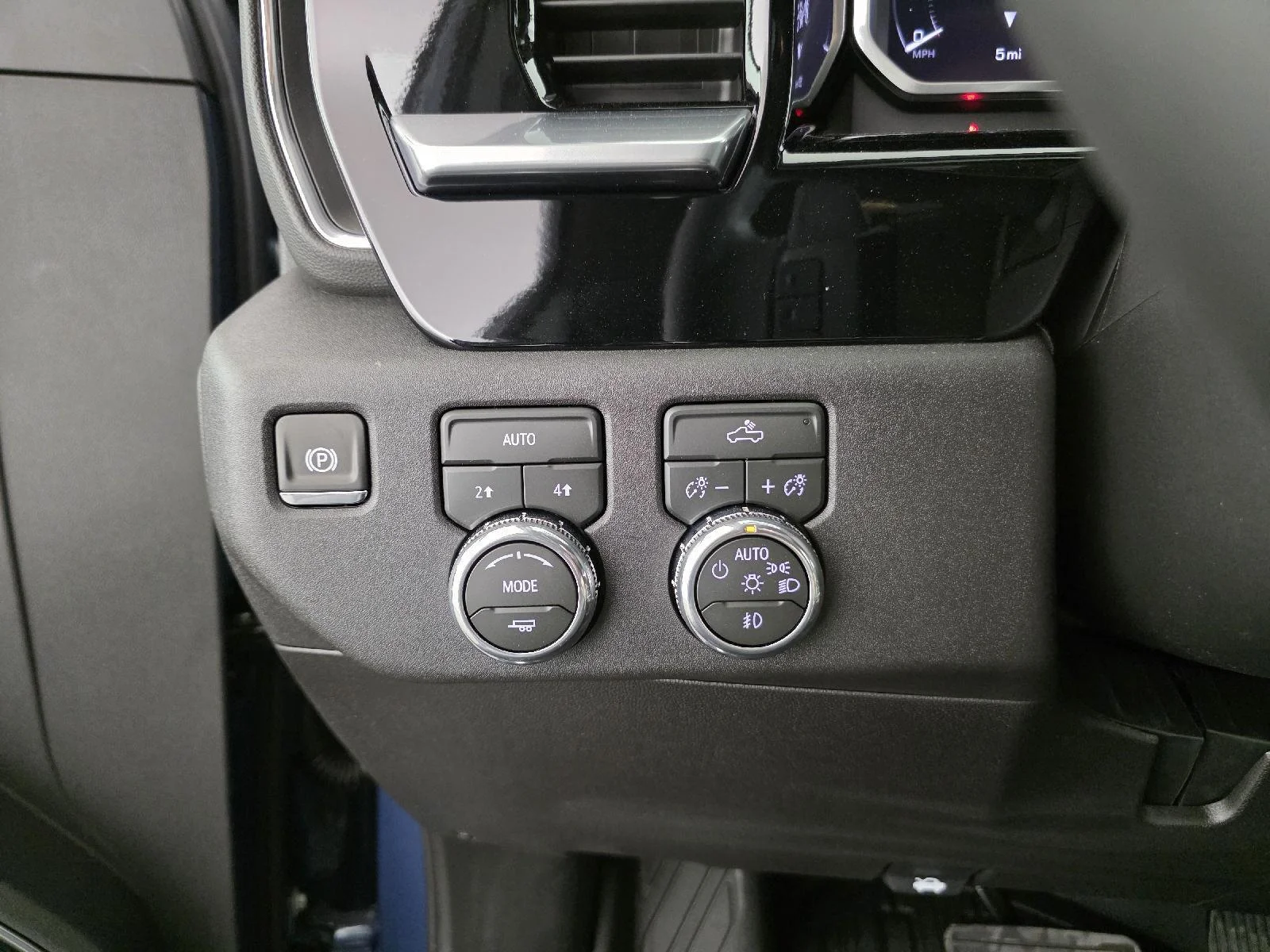 New 2026 Downpour Metallic GMC Elevation image 30
