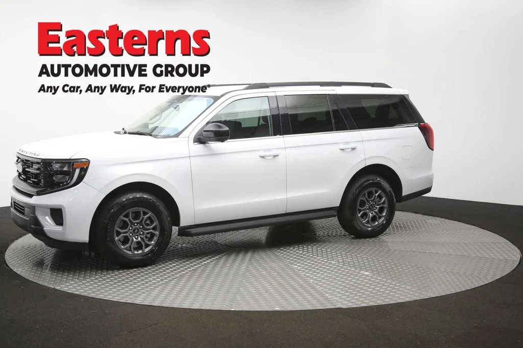 Used 2025 White Ford Active image 57