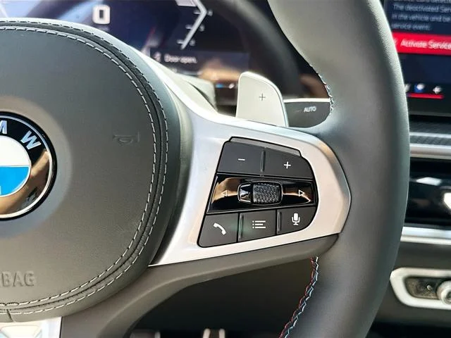 New 2027 Alpine White BMW M60i image 40