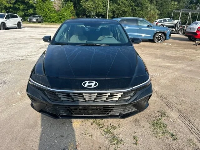 Used 2024 Abyss Black Hyundai SEL image 15