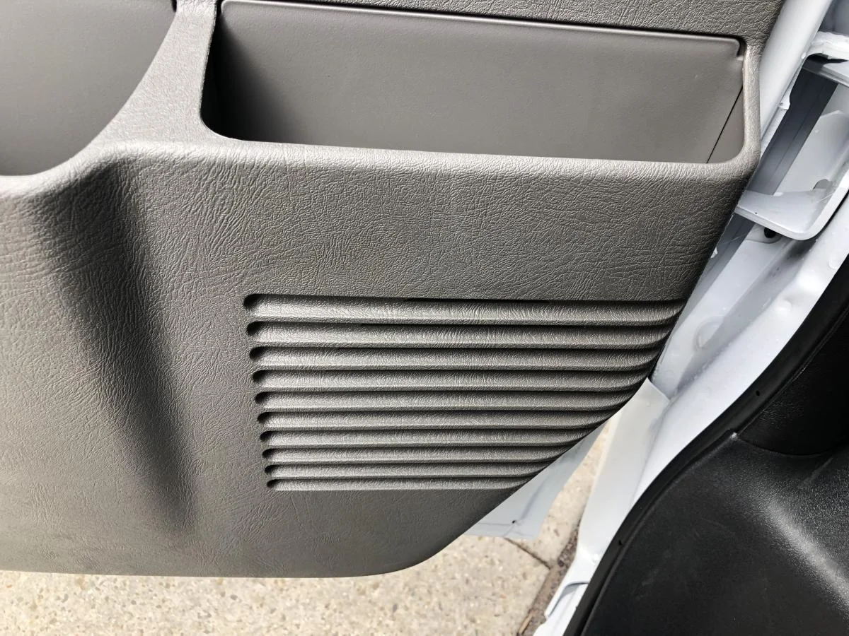New 2026 White Chevrolet Rwd 3500 135 image 20