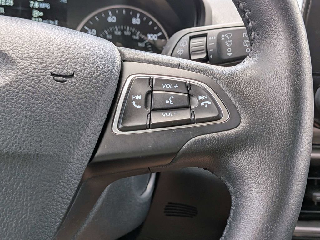 Used 2019 Black Ford SE image 26