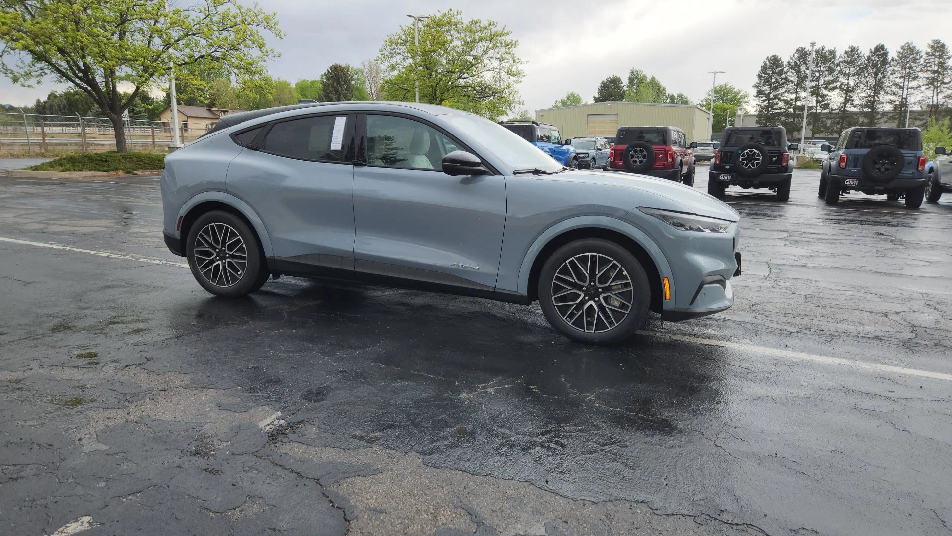 New 2026 Glacier Gray Metallic Tri-coat Ford Premium image 19