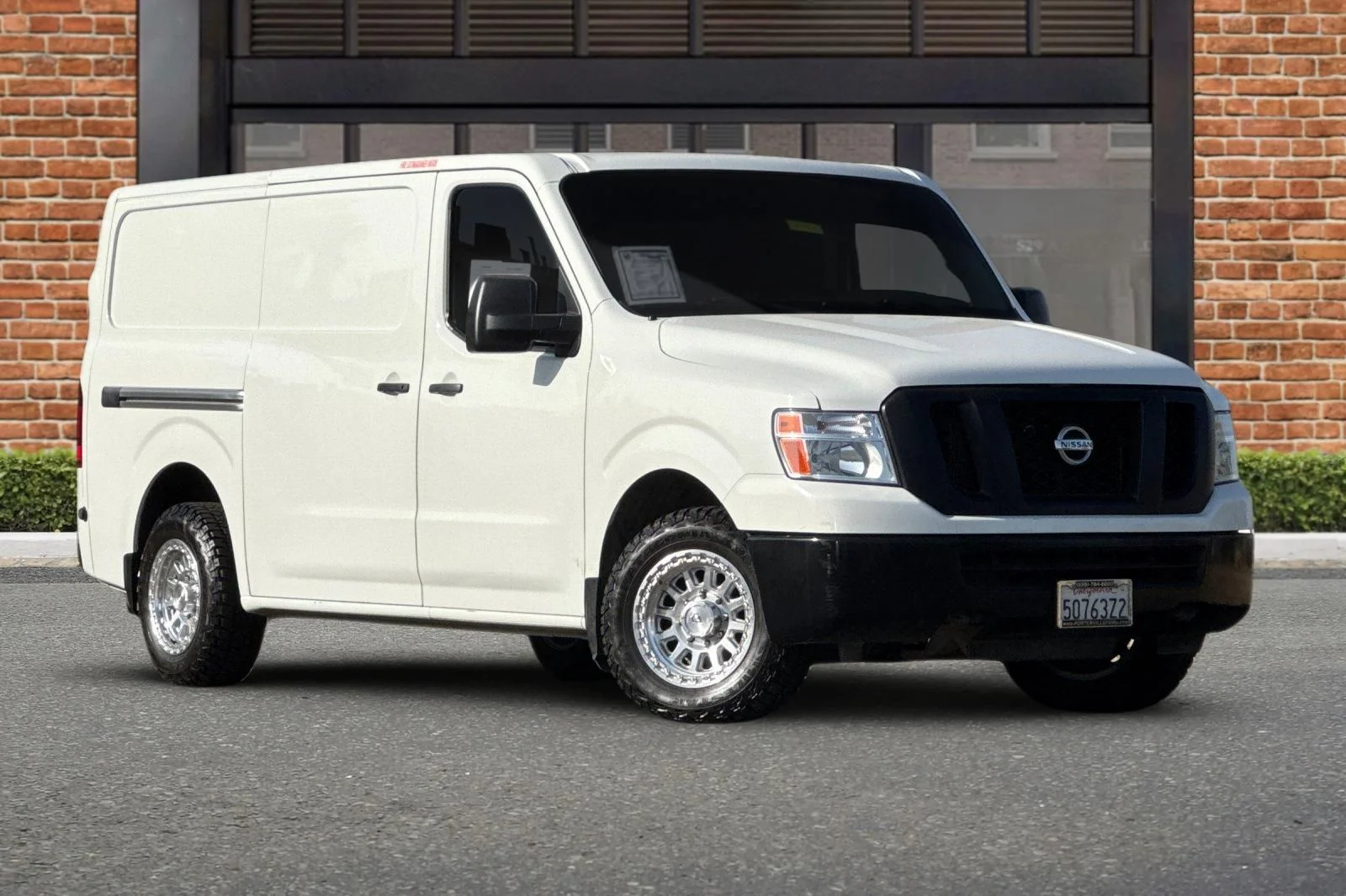Used 2020 Nissan NV Cargo S with VIN 1N6BF0KM6LN806159 for sale in Porterville, CA