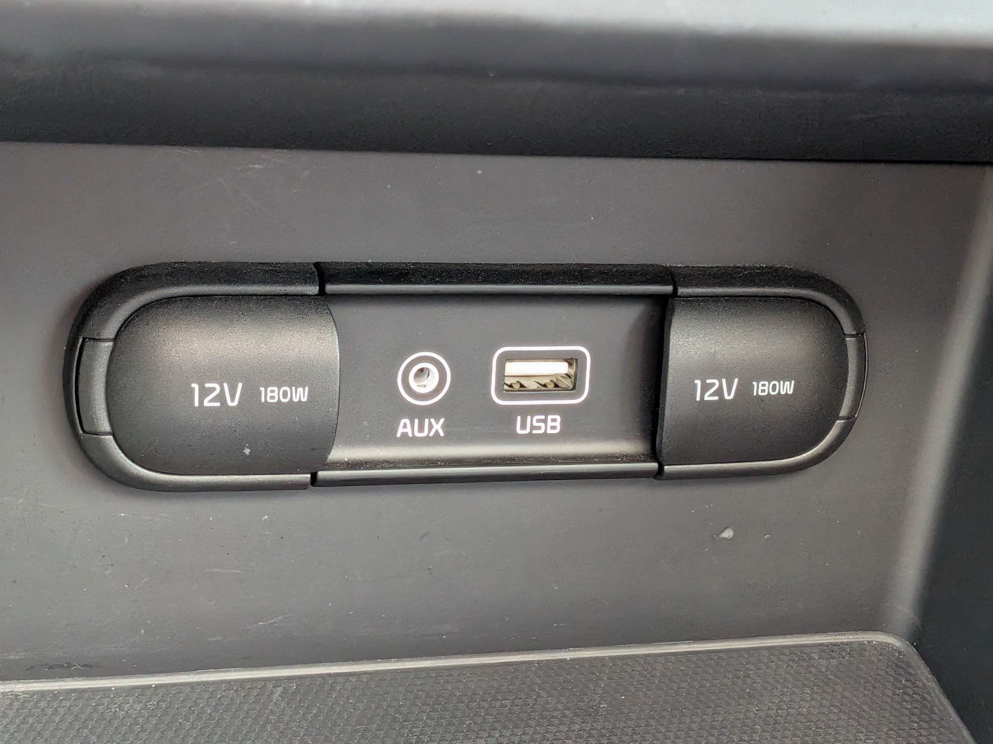 Used 2017 Metal Stream Kia Touring image 29
