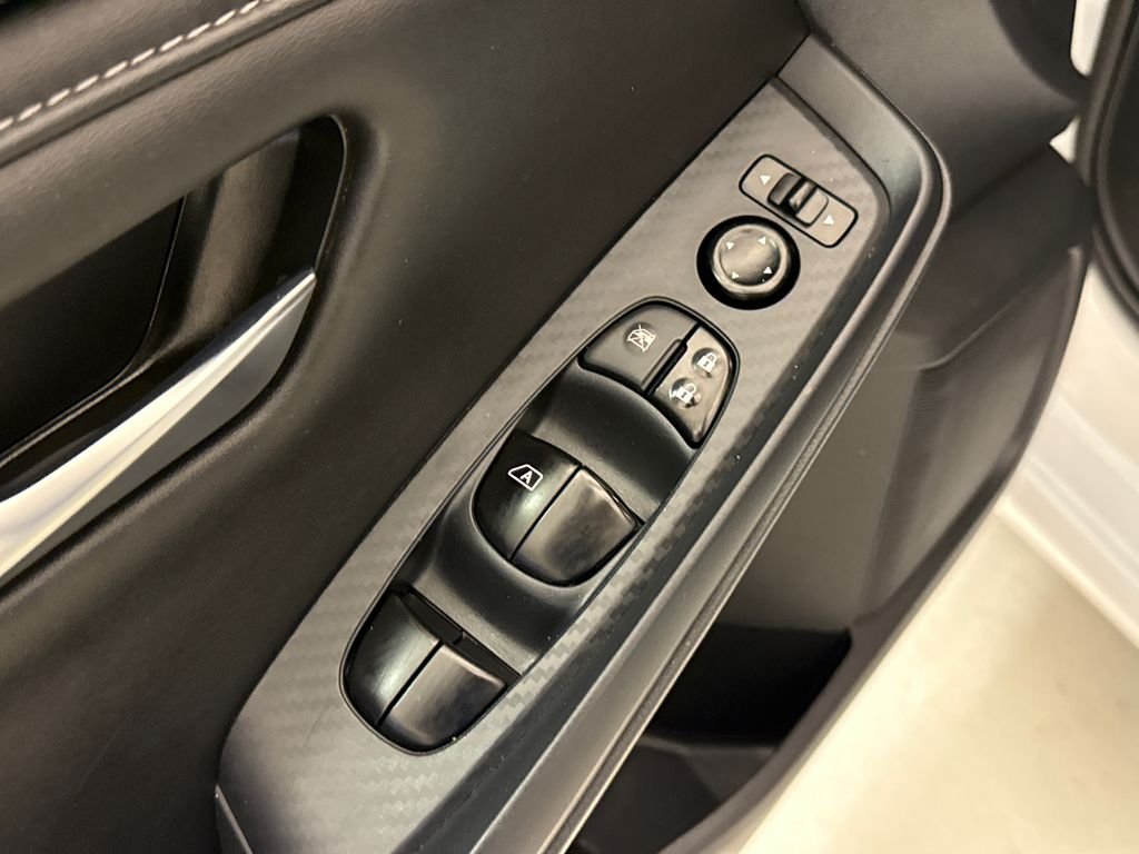 Used 2022 Fresh Powder Nissan SV image 18